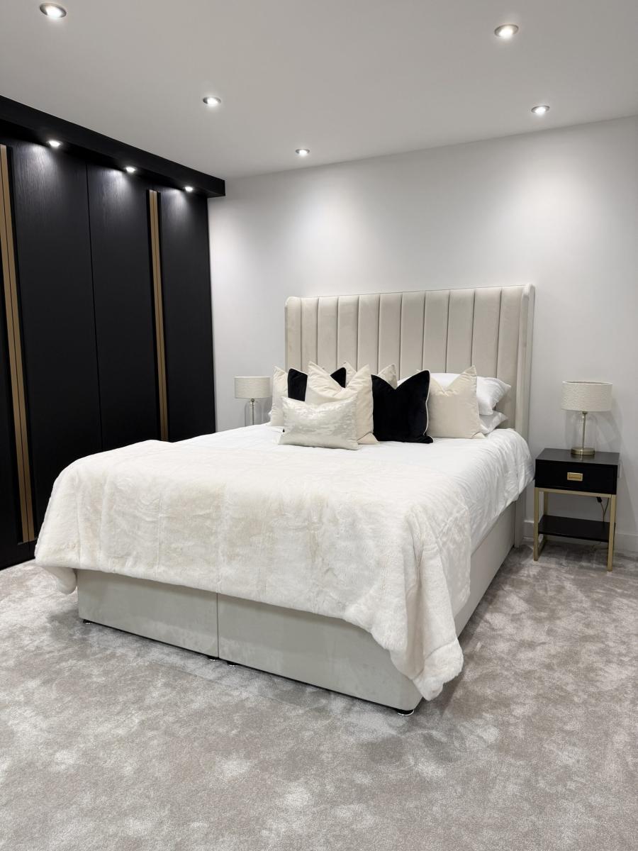 Lyla Divan