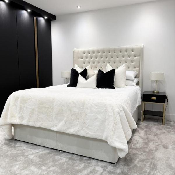 Hampton Divan