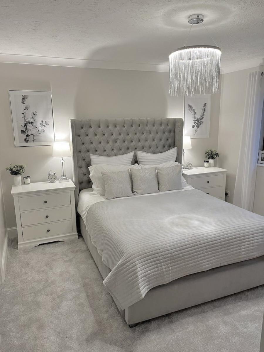 Hampton – Plain Surround